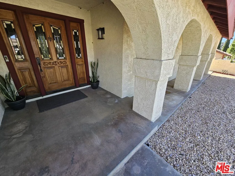 4442 Mockingbird Lane, Banning, California 92220 home-pic-3